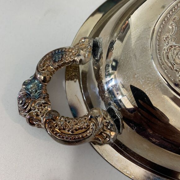 Wm. A Rogers Oneida Covered Double Vegetable Ornate Serving Dish Vintage '75 USA - Picture 5 of 6